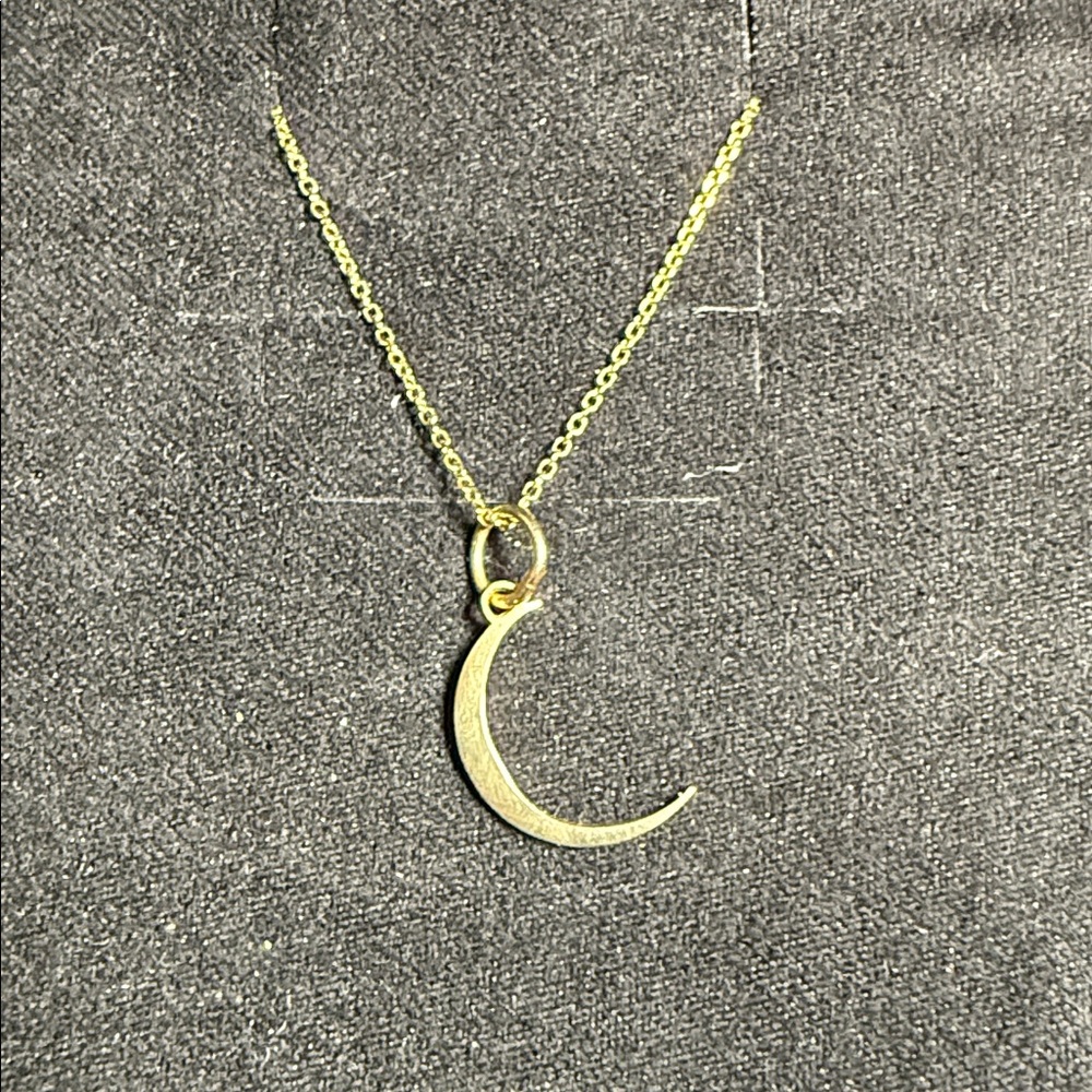 18k Solid Gold Crescent Moon Pendant Necklace - Women Jewelry - Picture 2 of 16